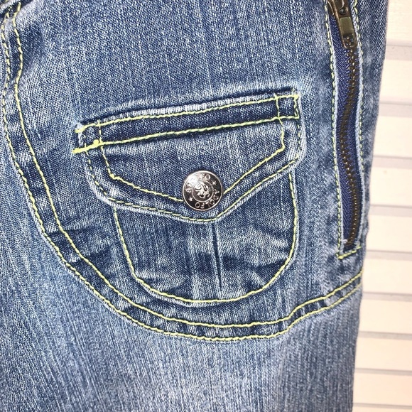 Vintage Adolfo Blue Flare Jeans with Classic Denim Style - Picture 4 of 6